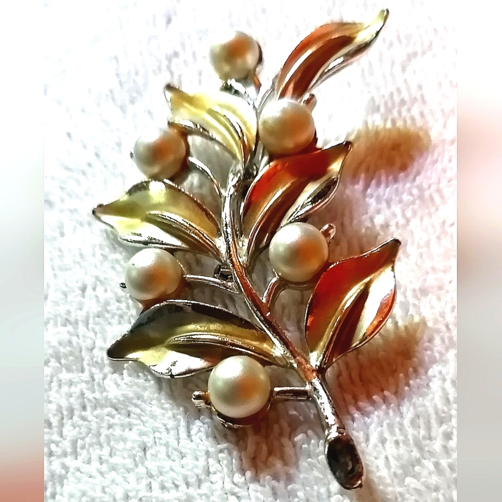 Vintage Faux Pearl Silver Tone Stem Of Leaves Brooch Pin